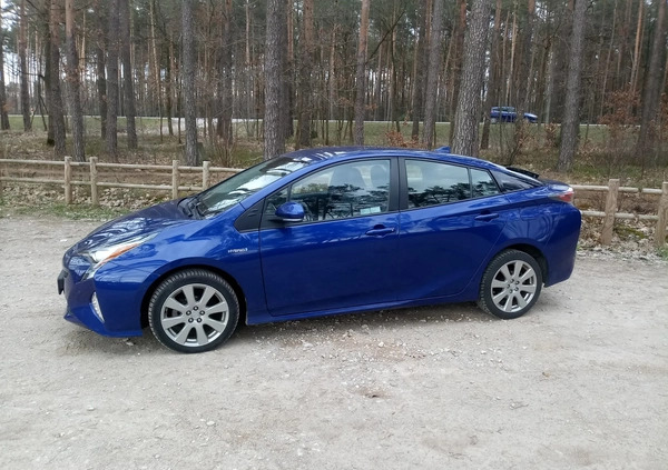 Toyota Prius cena 53500 przebieg: 263500, rok produkcji 2016 z Skierniewice małe 232